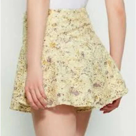 Free People High Waisted Lace Shallow Water Tea Combo Yellow Short/Skorts - Picture 2 of 11